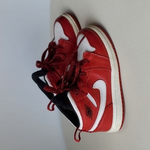 🏀Nike AirJordan 1s, size 8 Toddler red black Spiderman movie shoes basketball🏀